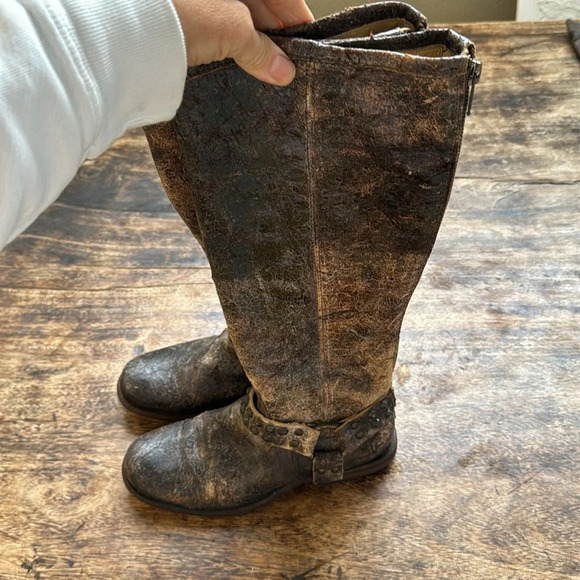 Frye signature studded harness rustic brown leather boots size 6 - Picture 6 of 16